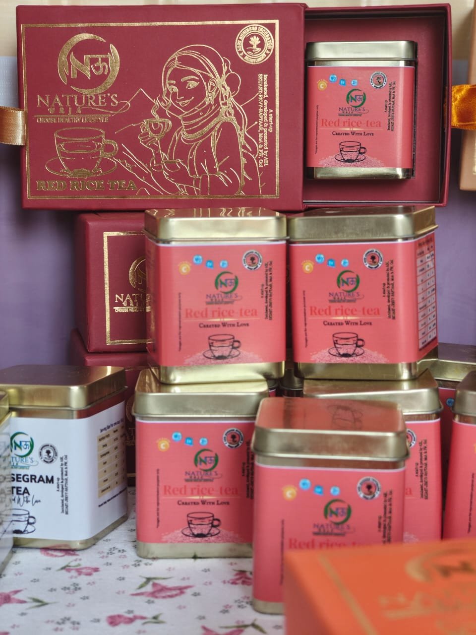 Nature’s Urja Red Rice Tea tins and gift box